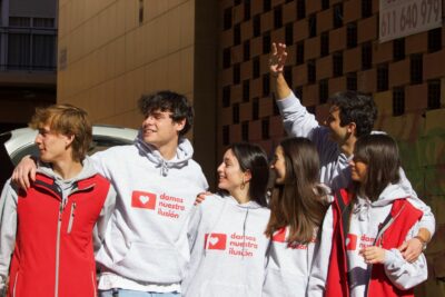 Tertulia para jóvenes con dos de nuestros voluntarios